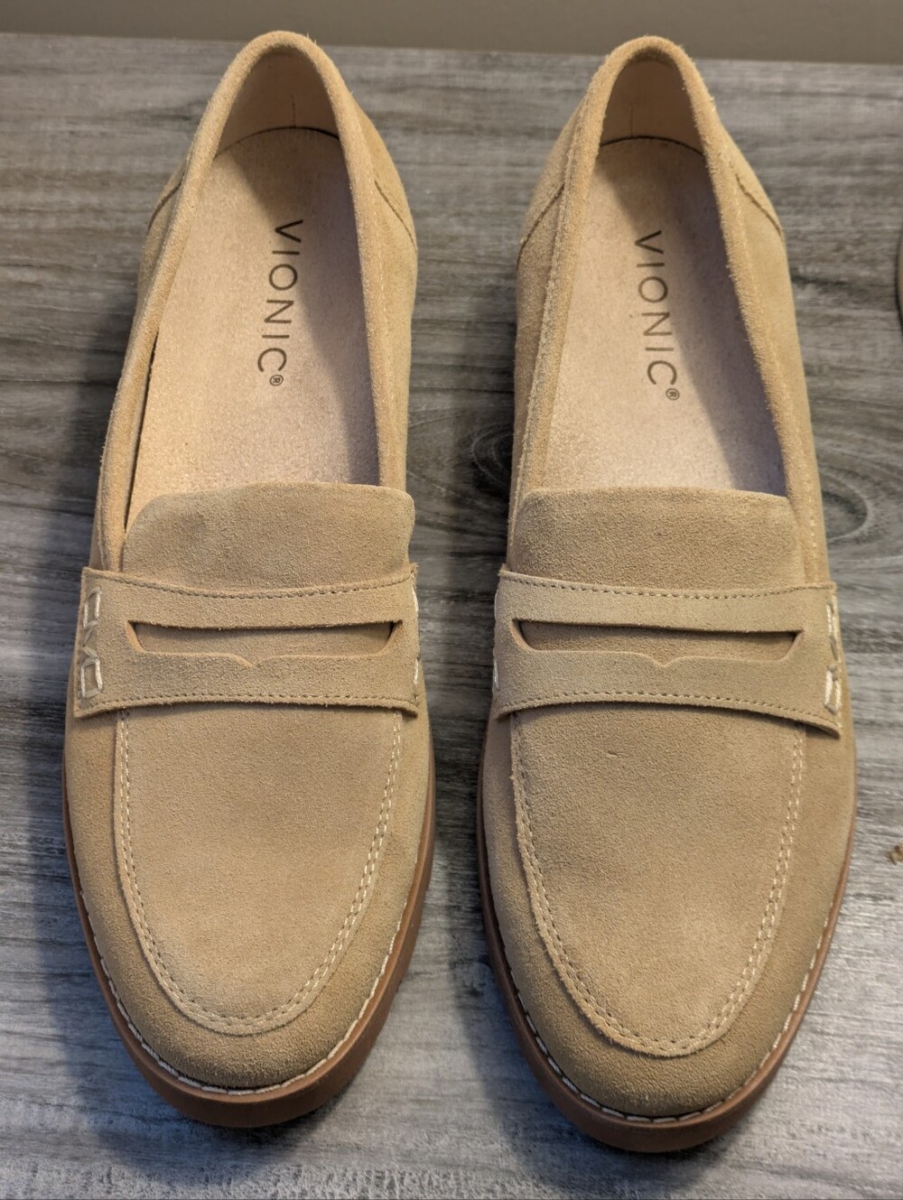 NWOT Vionic Women's Suede Penny Loafers in Tan Size 6